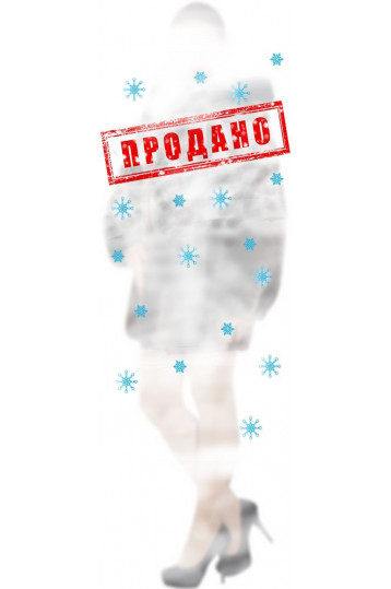 Короткая мутоновая шуба расцветки панды с капюшоном из норки